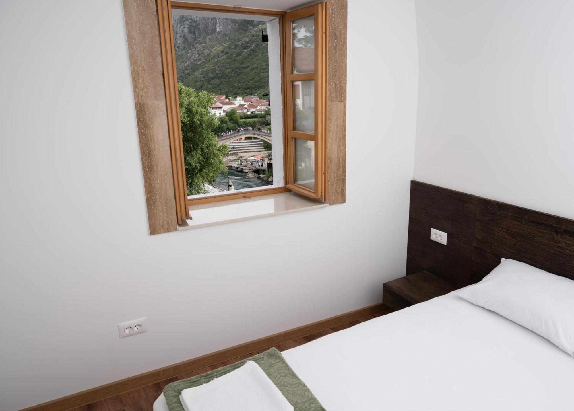 Sunrise Apartments - With Old Bridge View Mostar Exteriör bild